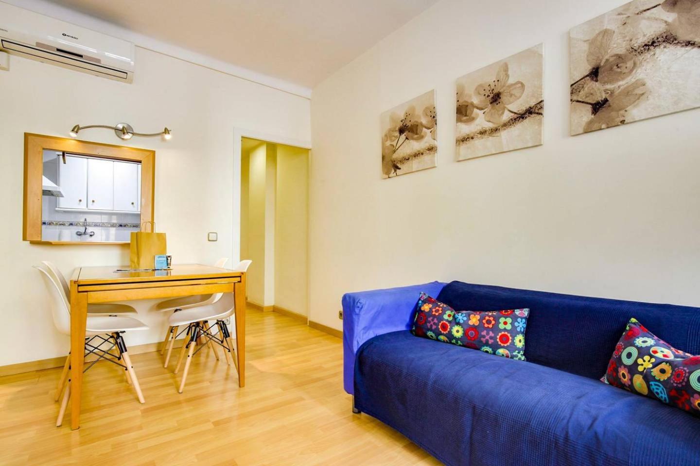 Cozy 2 Bedroom Next To Arc De Triomf Barcelona Exterior photo